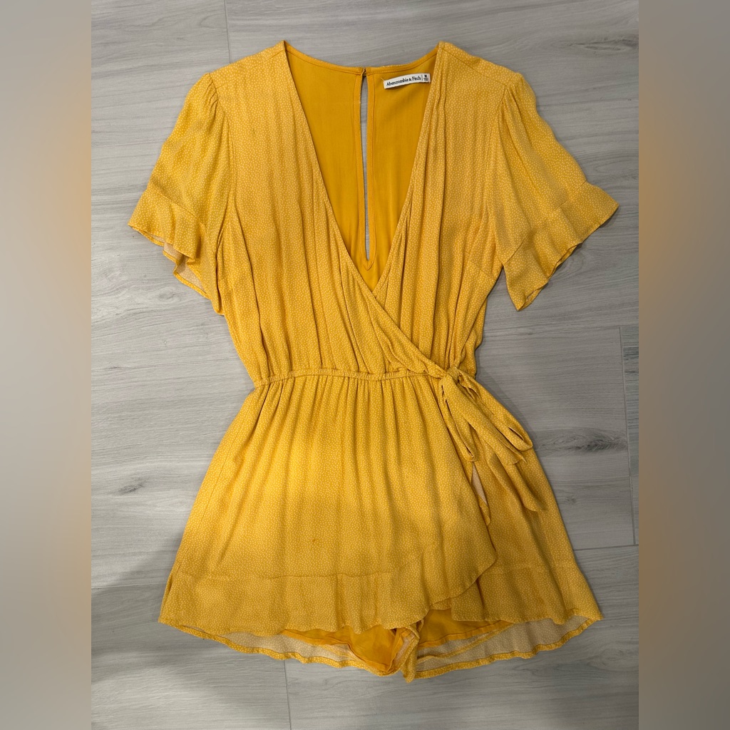 A&F Yellow V Neck Romper Size Medium